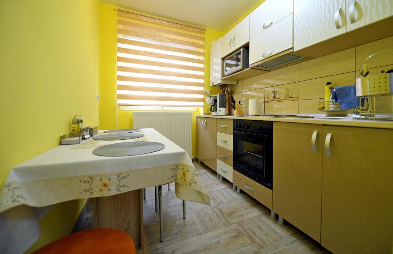 Apartament Trident Хацег Экстерьер фото